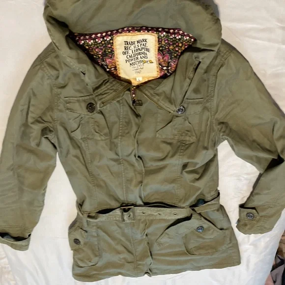 Von Dutch Trench Coat / Jacket / Size L - Picture 5 of 10